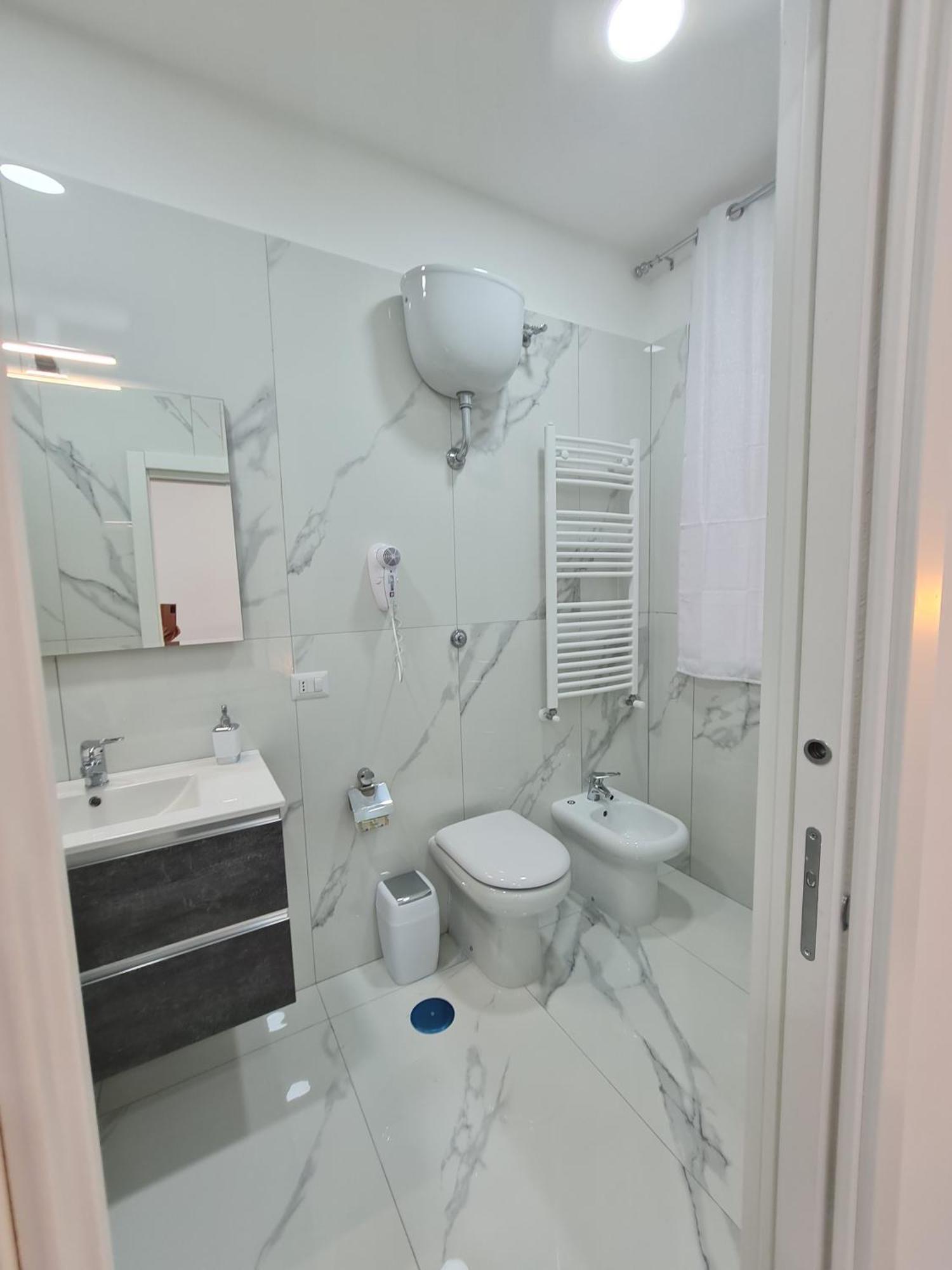 Lumacors House Bed & Breakfast Napoli Ngoại thất bức ảnh